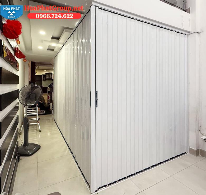 Cửa Xếp Lá Nhôm Trắng Bền Đẹp Thẩm Mỹ