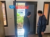 Rèm Tổ Ong Trên Kính