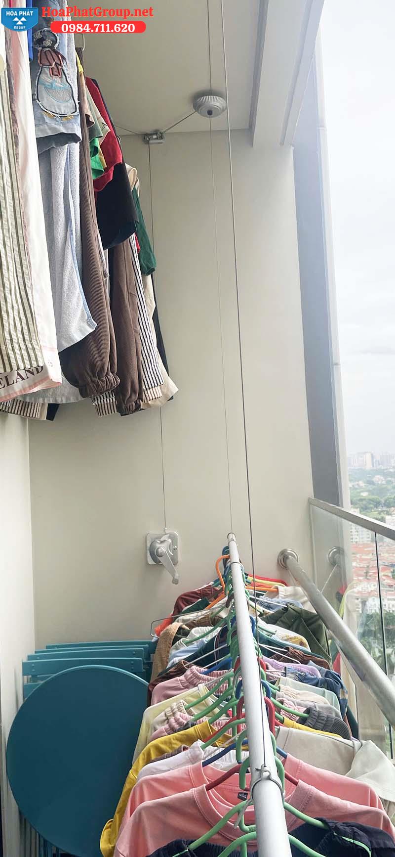 giàn phơi thông minh gắn trần cho căn hộ chung cư
